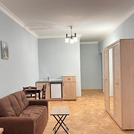 City Center Apartment Тбилиси Экстерьер фото